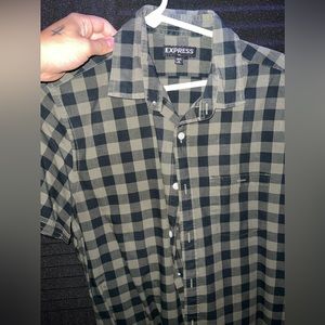 Men’s Express Short sleeve button down shirt